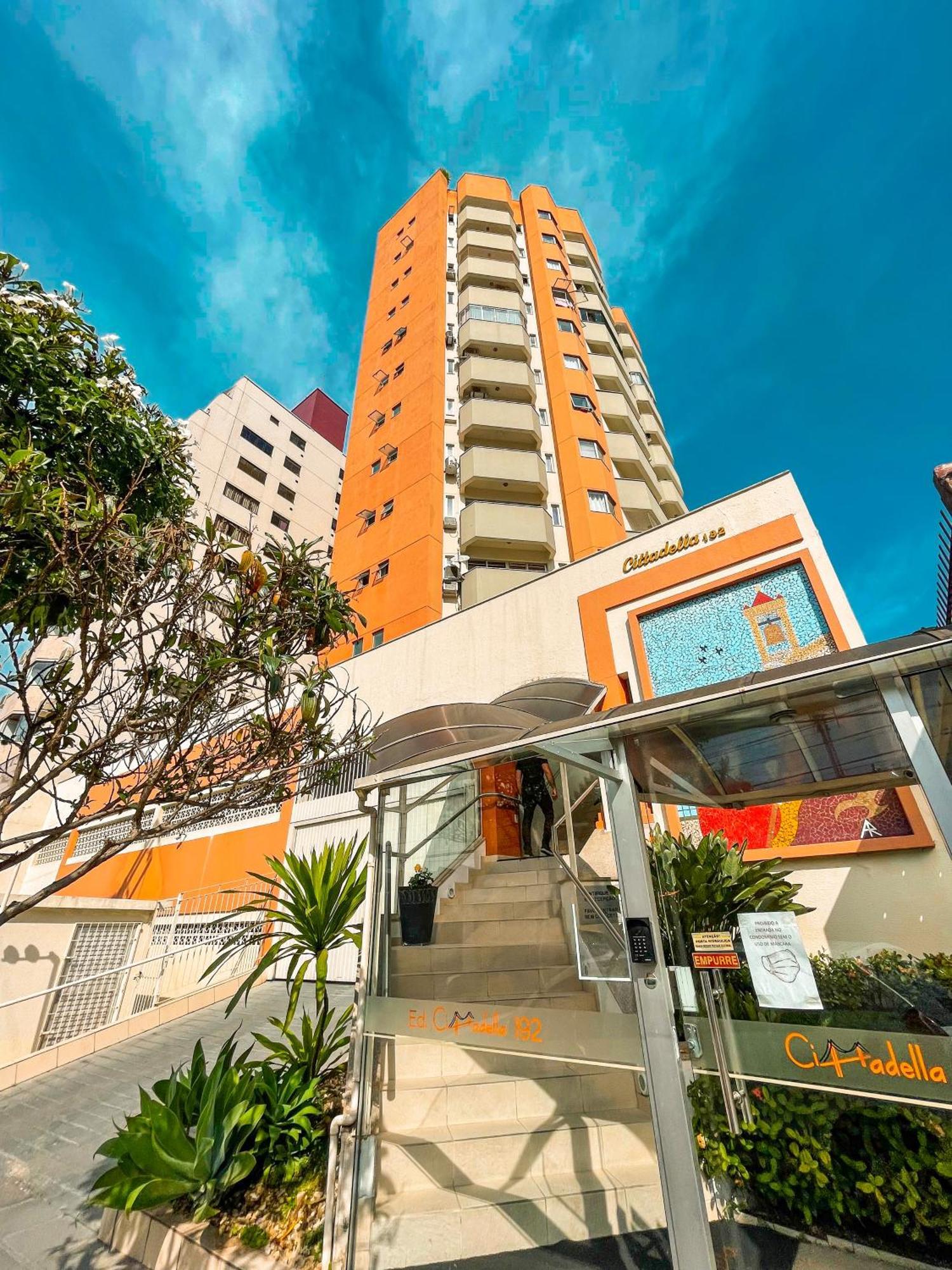 Studio No Centro: Piscina, Academia E Garagem N209 Флорианополис Экстерьер фото